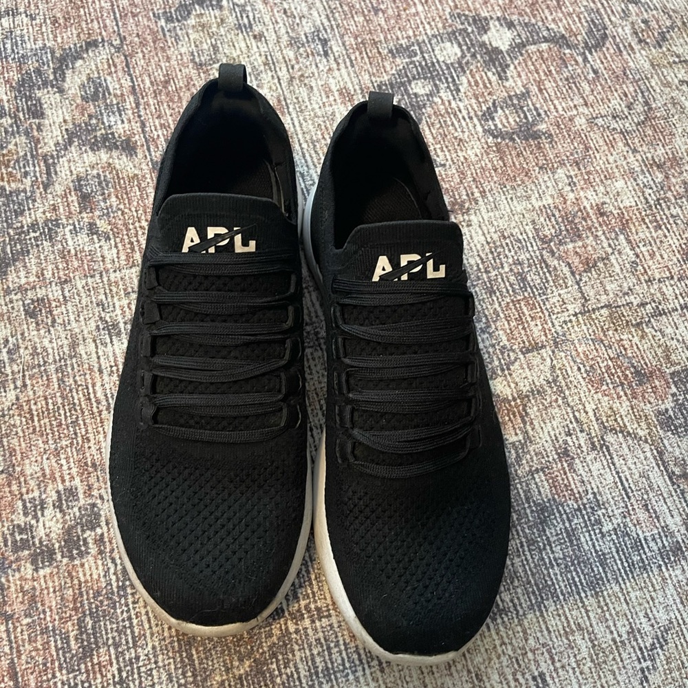 APL Techloom Breeze- Unisex Black Size W9 or M7.5